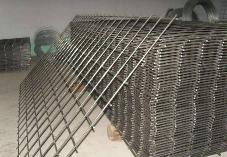 建筑网片墙体材料防裂铁丝网低价现货批发销售金属板网产品坤欧焊接网